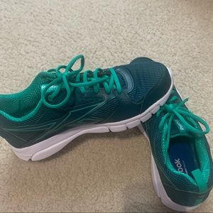 Reebok womens sneaker 8.5